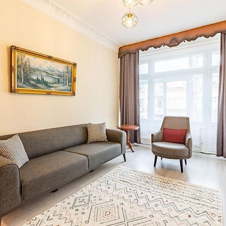 Charming Apartment Surrounded By Vibrant Attractions In Kadikoy Istambul Exterior foto