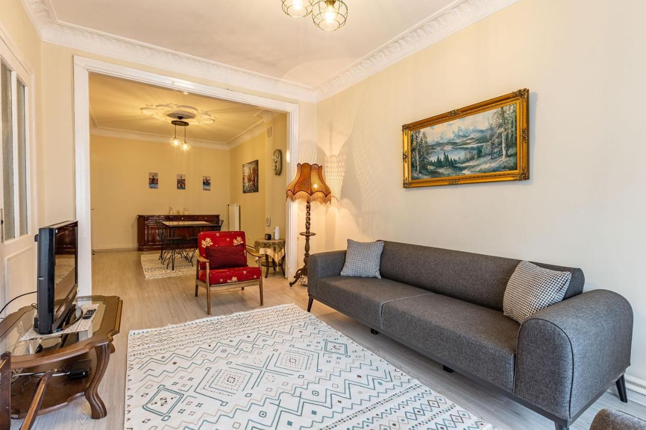 Charming Apartment Surrounded By Vibrant Attractions In Kadikoy Istambul Exterior foto